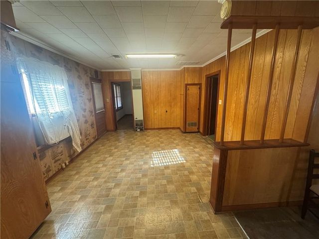 6305 SHREVEPORT Highway, Pineville, LA 71360