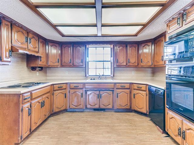 1615 Oak Lane, Oklahoma City, OK 73127