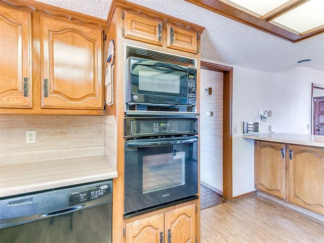 1615 Oak Lane, Oklahoma City, OK 73127