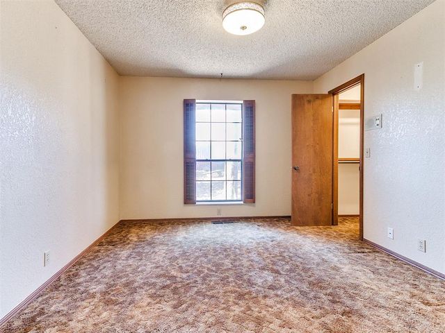 1615 Oak Lane, Oklahoma City, OK 73127