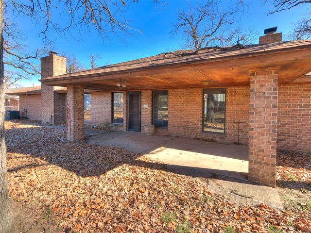 1615 Oak Lane, Oklahoma City, OK 73127