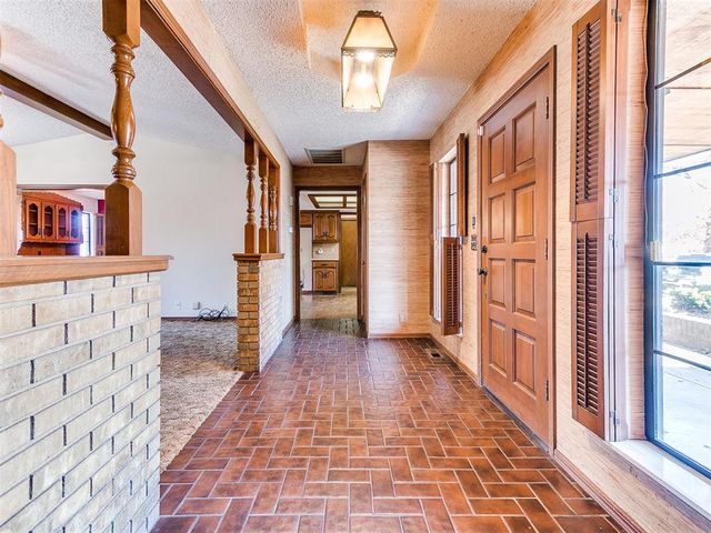 1615 Oak Lane, Oklahoma City, OK 73127