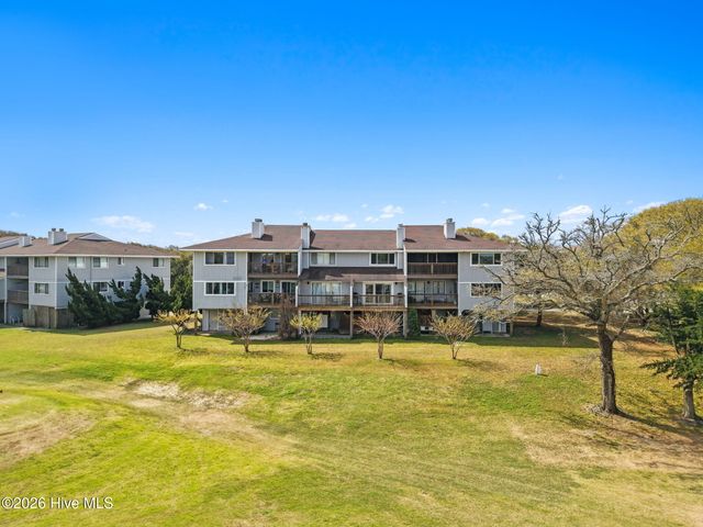 31 Foxfire Trace, Oak Island, NC 28465