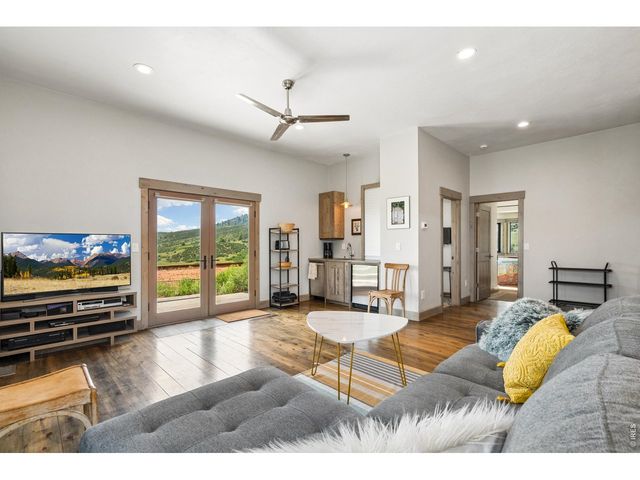 1091 Shadow Ridge Rd, Laporte, CO 80535