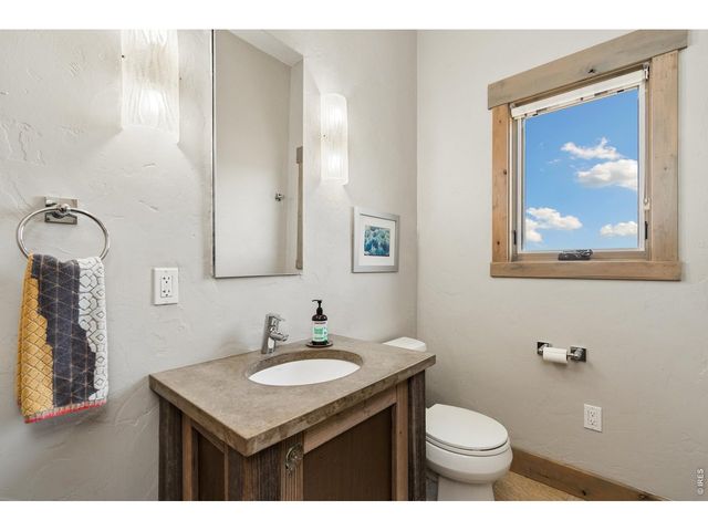 1091 Shadow Ridge Rd, Laporte, CO 80535