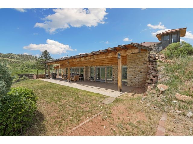 1091 Shadow Ridge Rd, Laporte, CO 80535