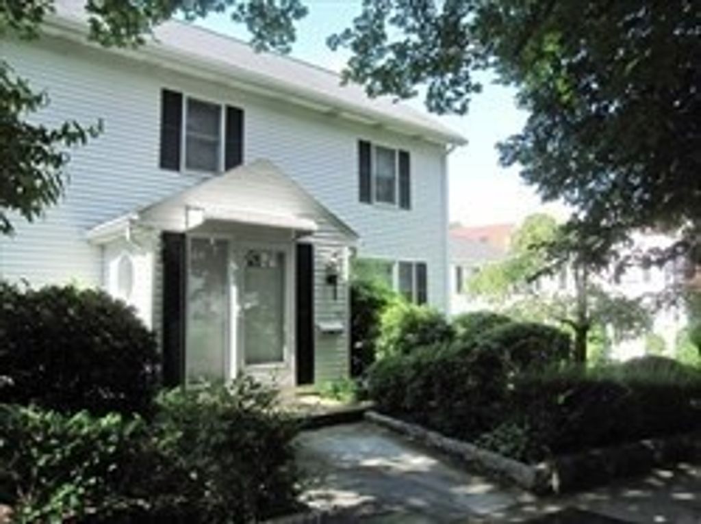 10 Beecher Place 10, Newton, MA 02459