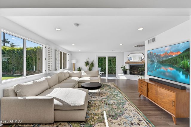 531 W STELLA Lane, Phoenix, AZ 85013