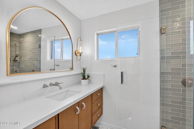 531 W STELLA Lane, Phoenix, AZ 85013