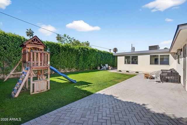 531 W STELLA Lane, Phoenix, AZ 85013