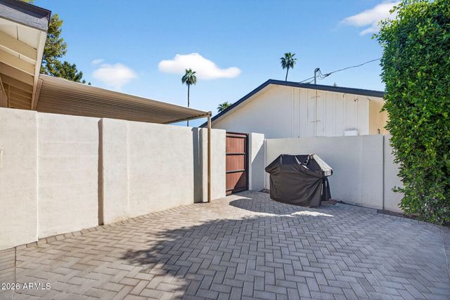 531 W STELLA Lane, Phoenix, AZ 85013