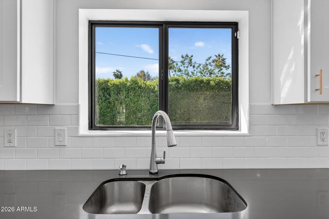 531 W STELLA Lane, Phoenix, AZ 85013