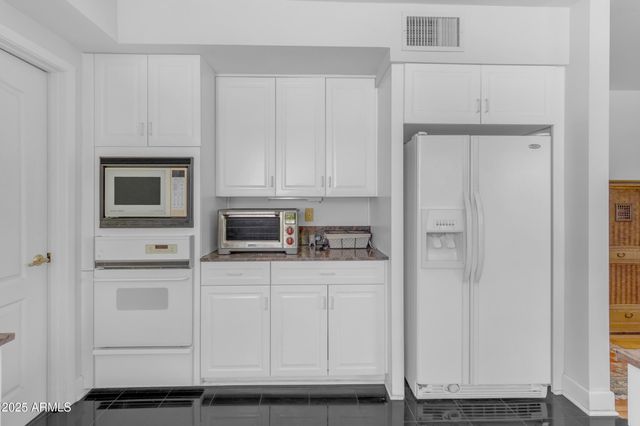 4596 E CALLE VENTURA --, Phoenix, AZ 85018