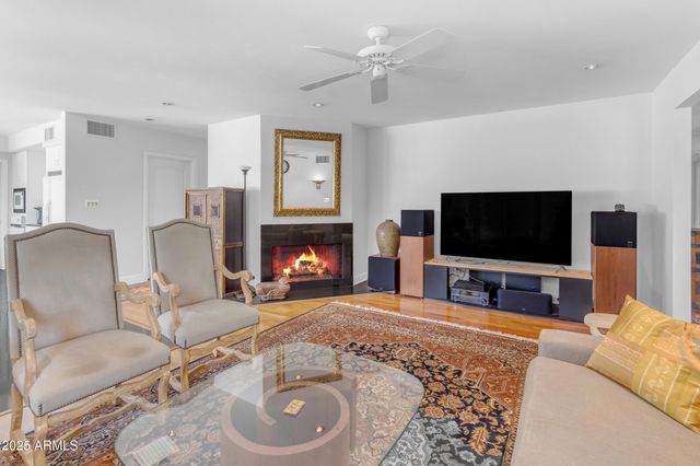 4596 E CALLE VENTURA --, Phoenix, AZ 85018