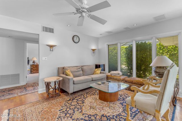 4596 E CALLE VENTURA --, Phoenix, AZ 85018