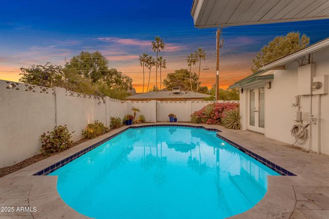 4596 E CALLE VENTURA --, Phoenix, AZ 85018