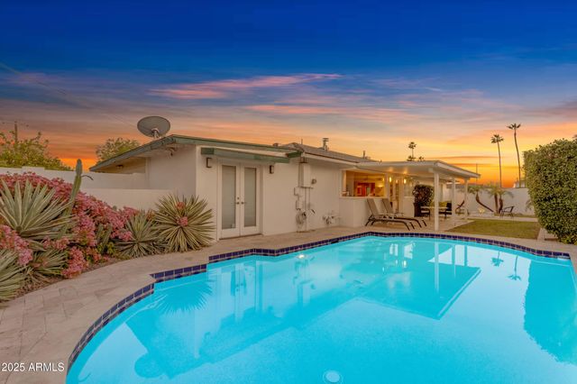 4596 E CALLE VENTURA --, Phoenix, AZ 85018