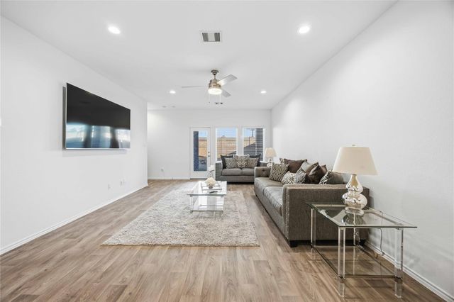 22214 Florence Springs Drive, Hockley, TX 77447