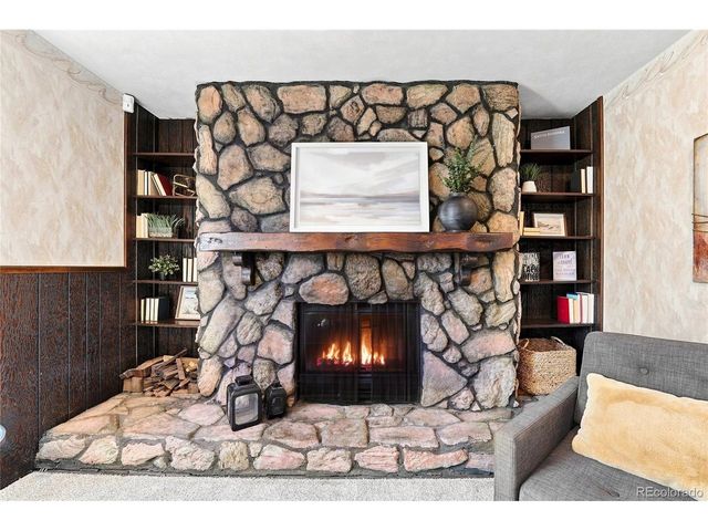 7290 S Penrose Ct, Centennial, CO 80122