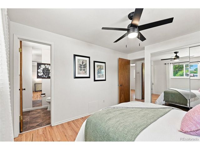 7290 S Penrose Ct, Centennial, CO 80122
