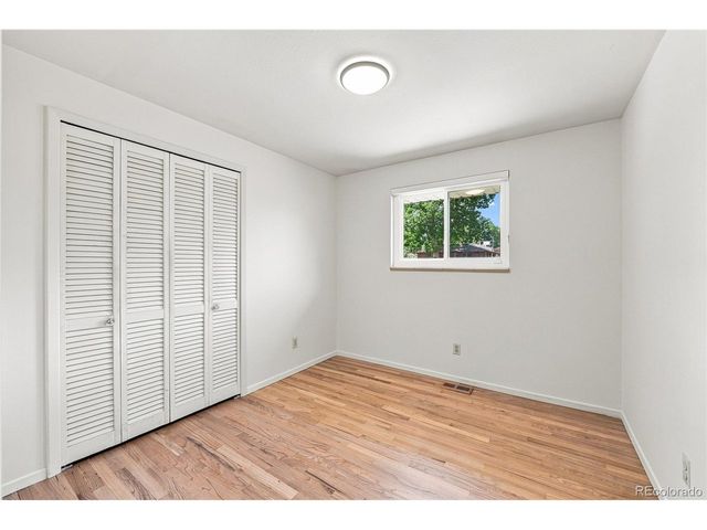 7290 S Penrose Ct, Centennial, CO 80122
