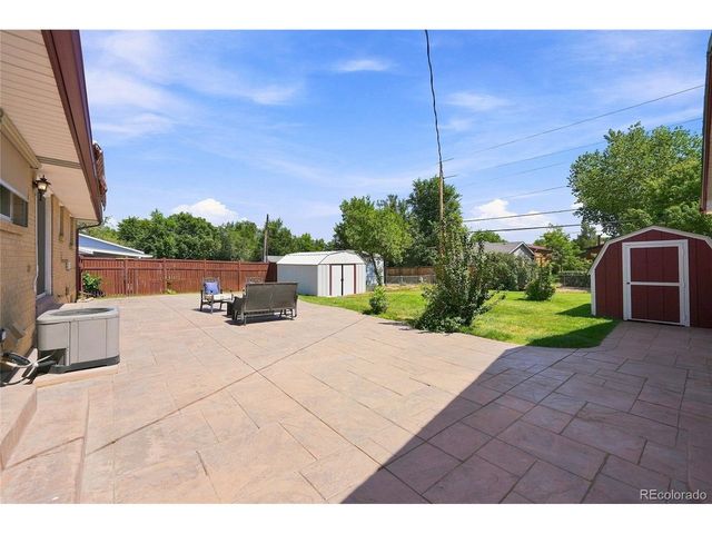 7290 S Penrose Ct, Centennial, CO 80122