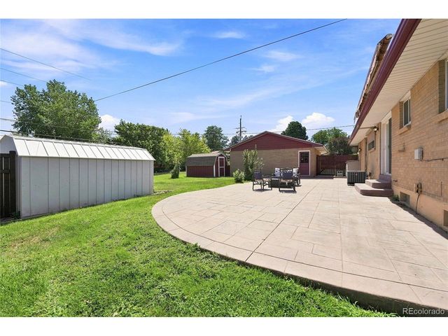 7290 S Penrose Ct, Centennial, CO 80122