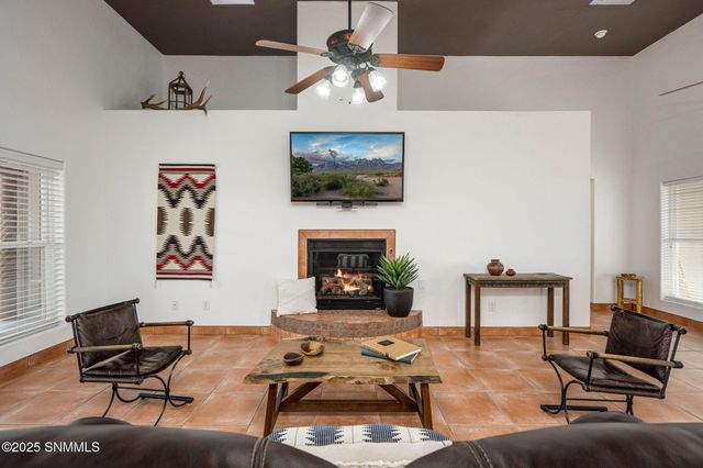 8801 Silk Oak Court, Las Cruces, NM 88011