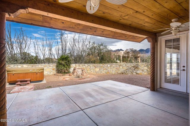 8801 Silk Oak Court, Las Cruces, NM 88011