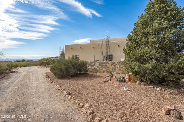 8801 Silk Oak Court, Las Cruces, NM 88011