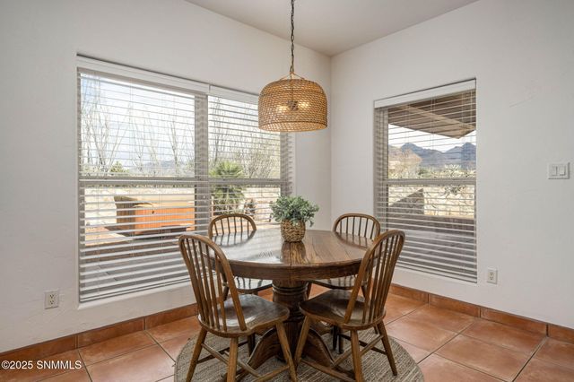 8801 Silk Oak Court, Las Cruces, NM 88011