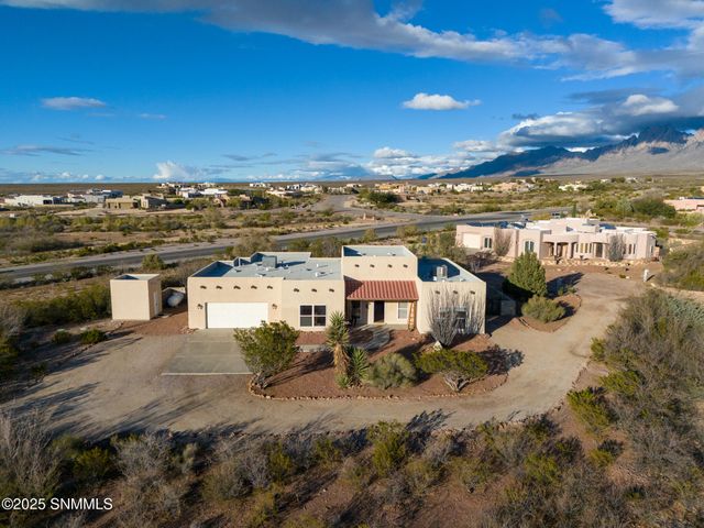 8801 Silk Oak Court, Las Cruces, NM 88011