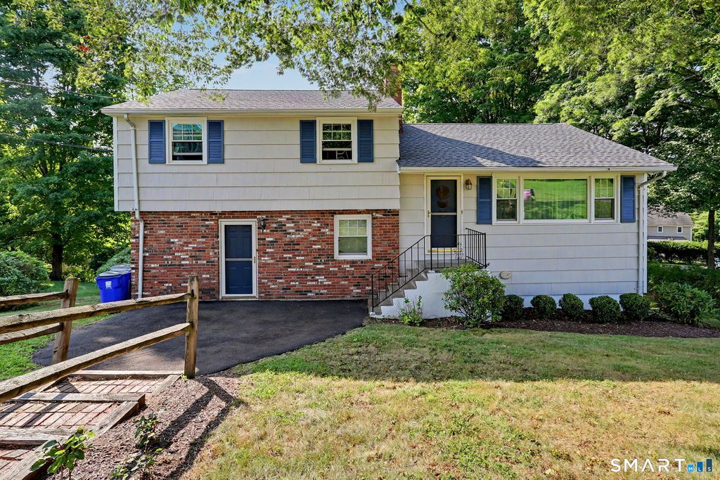 45 Valleyview Road, Fairfield, CT 06824