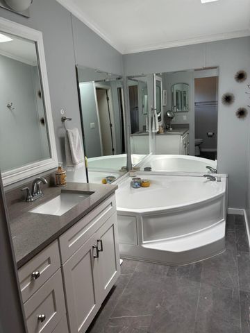 4907 NW 2nd Ter, Deerfield Beach, FL 33064