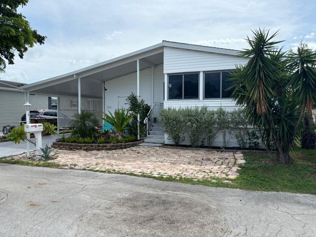 4907 NW 2nd Ter, Deerfield Beach, FL 33064