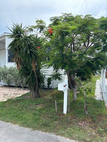 4907 NW 2nd Ter, Deerfield Beach, FL 33064