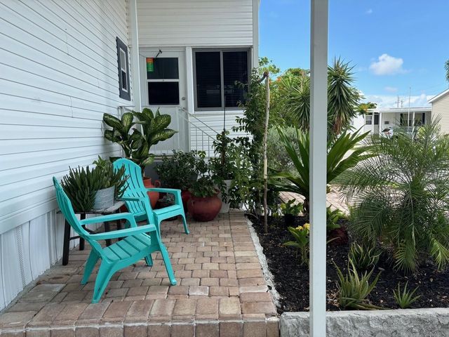 4907 NW 2nd Ter, Deerfield Beach, FL 33064