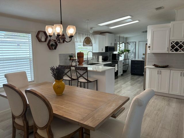4907 NW 2nd Ter, Deerfield Beach, FL 33064