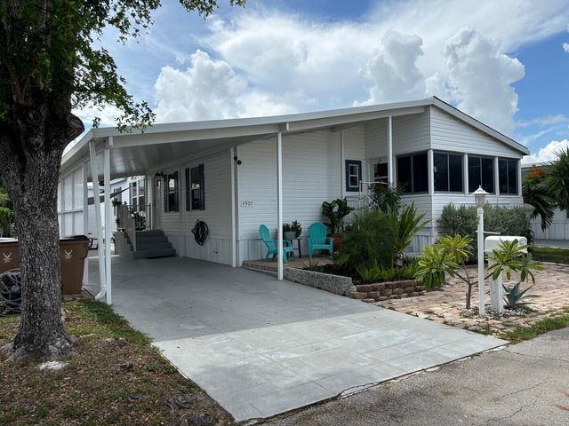 4907 NW 2nd Ter, Deerfield Beach, FL 33064