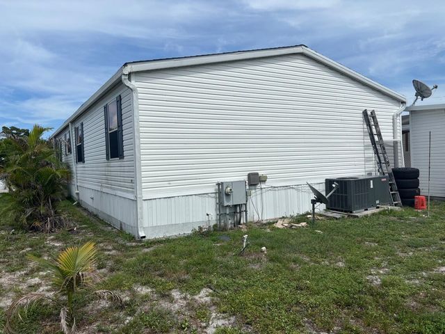 4907 NW 2nd Ter, Deerfield Beach, FL 33064