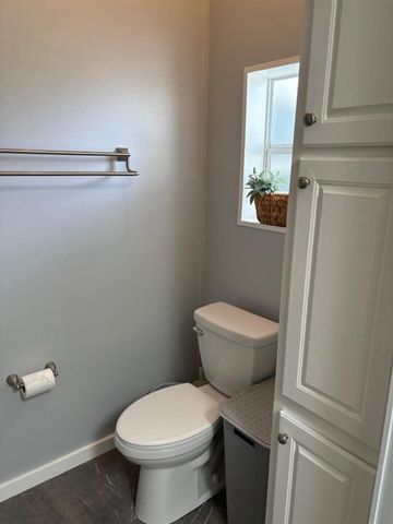 4907 NW 2nd Ter, Deerfield Beach, FL 33064
