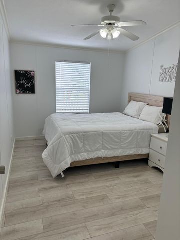 4907 NW 2nd Ter, Deerfield Beach, FL 33064
