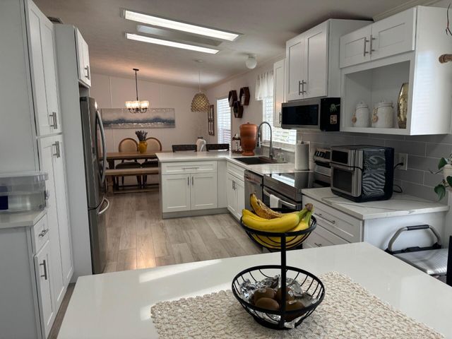 4907 NW 2nd Ter, Deerfield Beach, FL 33064