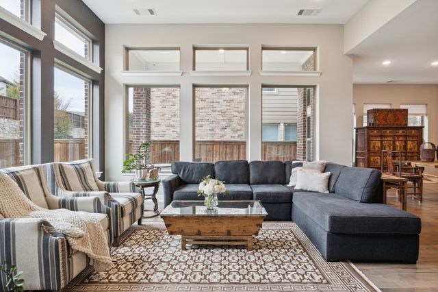 1924 Grey Bark Street, Fort Worth, TX 76008