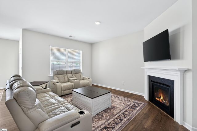 938 Pineland Drive, Woodruff, SC 29388