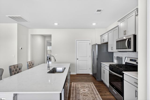 938 Pineland Drive, Woodruff, SC 29388