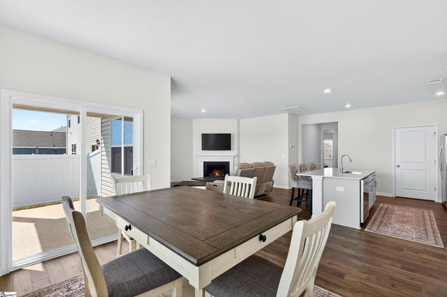 938 Pineland Drive, Woodruff, SC 29388