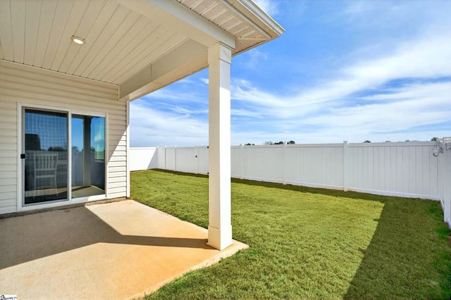 938 Pineland Drive, Woodruff, SC 29388