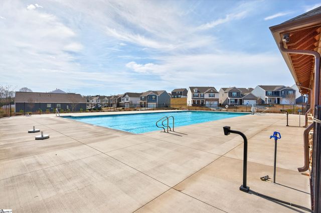 938 Pineland Drive, Woodruff, SC 29388