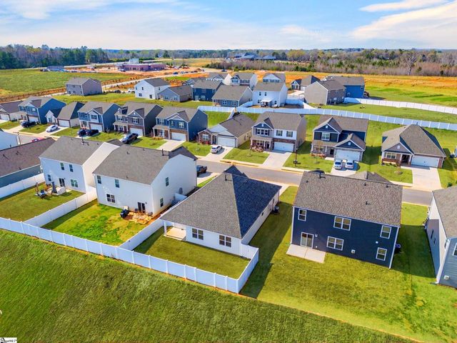 938 Pineland Drive, Woodruff, SC 29388